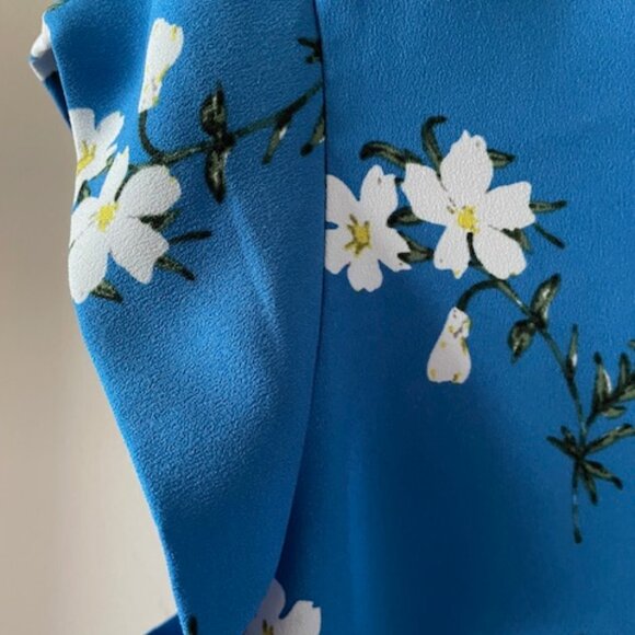 Dalia Bright Blue with White Flowers Cap Sleeve Blouse Size L - Picture 3 of 8